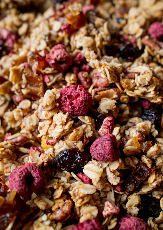 MIXED BERRY GRANOLA